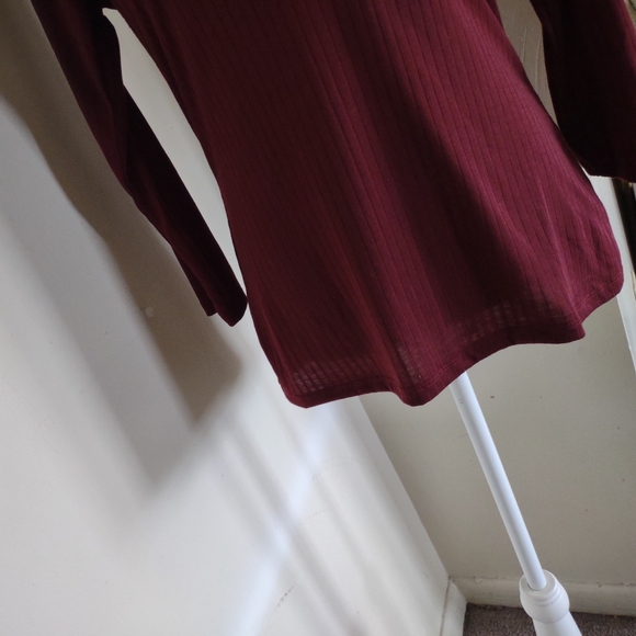 Hayden Ruffled Long sleeve Maroon Blouse Size L - Picture 8 of 13